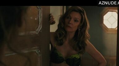Michelle Pfeiffer opens the door to the wrong person
