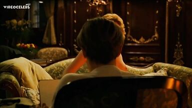 Kate Winslet she lets herself be painted naked