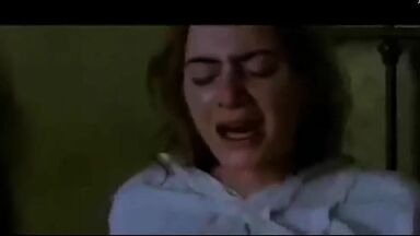 Kate Winslet gives birth