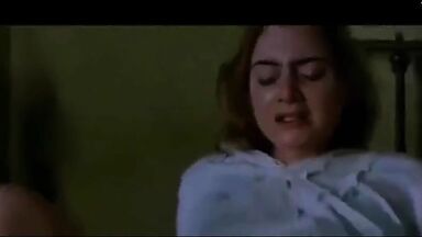Kate Winslet gives birth