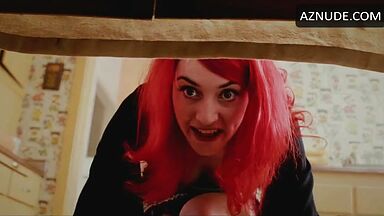 Kate Winslet showing us their underwear