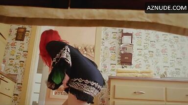 Kate Winslet showing us their underwear