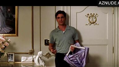 Julia Roberts is in underwear