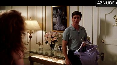 Julia Roberts is in underwear