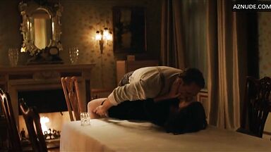 Keira Knightley has quick sex on the table