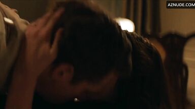 Keira Knightley has quick sex on the table