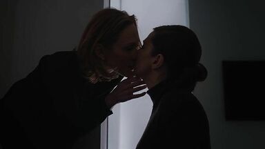 Older lesbian licks a young girl's pussy