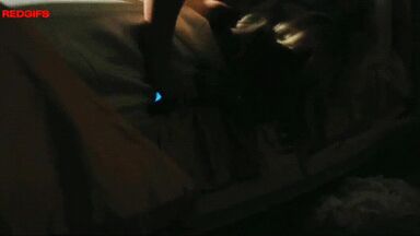 Sydney's sideboob