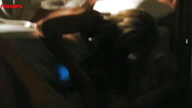 Sydney's sideboob