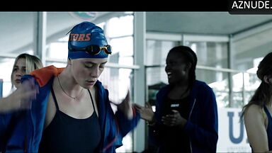 Kaya Scodelario Sexy in Crawl