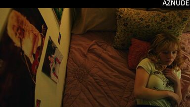 Sydney Sweeney cute scene in Americana