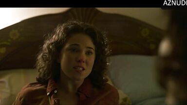 Sydney Sweeney and Jess Gabor Lesbian Scene in Christy