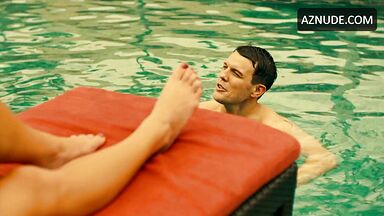Alexandra Daddario, Brittany O'Grady and Sydney Bikini Scene in The White Lotus