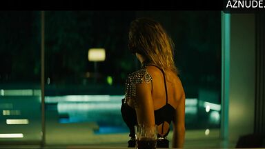 Megan Fox and Sydney Sweeney in Night Teeth