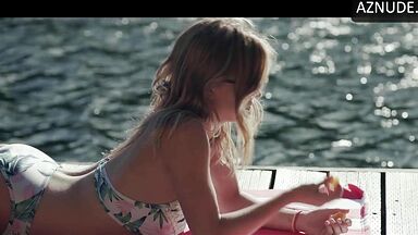 Hot girls in bikini