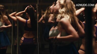 Sydney Sweeney and Alexa Demie Sexy in Euphoria