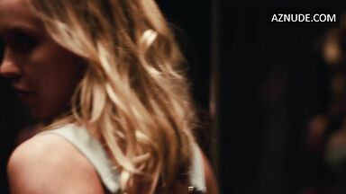 Sydney Sweeney and Alexa Demie Sexy in Euphoria