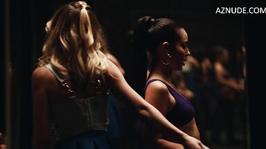 Sydney Sweeney and Alexa Demie Sexy in Euphoria