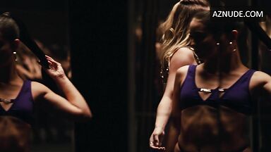 Sydney Sweeney and Alexa Demie Sexy in Euphoria