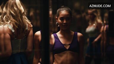 Sydney Sweeney and Alexa Demie Sexy in Euphoria
