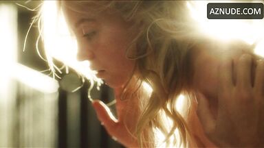Sydney Sweeney and Hunter Schafer naked Euphoria