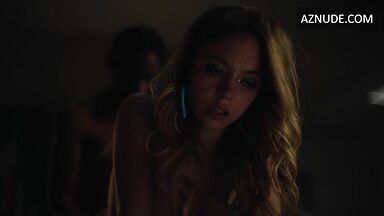 Undressing hottie
