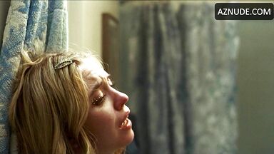 Sydney Sweeney } Scene in Euphoria
