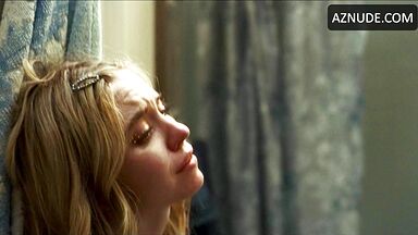 Sydney Sweeney } Scene in Euphoria