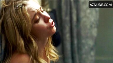 Sydney Sweeney } Scene in Euphoria