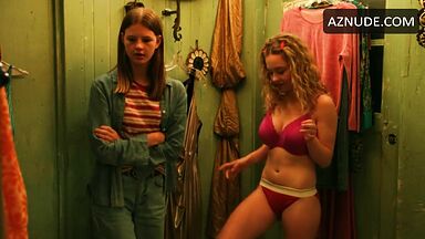 Teens undressing
