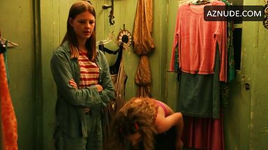 Teens undressing