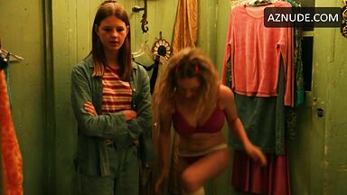 Teens undressing