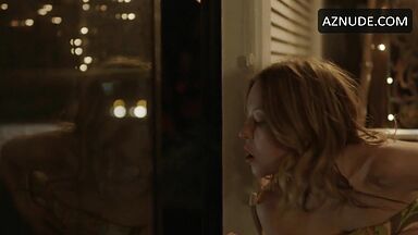 Sydney Sweeney undressing in Vikes