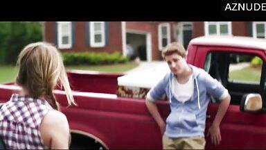 Sydney Sweeney hot in Along Came The Devil
