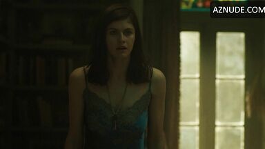Alexandra Daddario Sexy in Anne Rice's Mayfair Witches