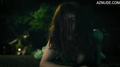 Alexandra Daddario sexy witch