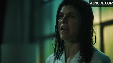 Alexandra Daddario robe scene