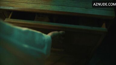 Alexandra Daddario robe scene