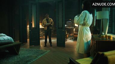 Alexandra Daddario robe scene
