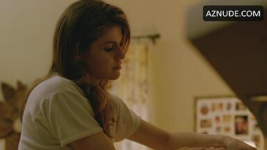 Daddario's sexy ass